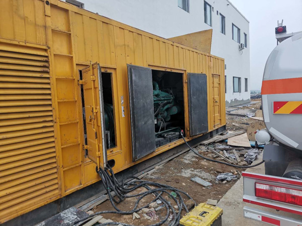 监利如何在发电机出租合同中约定设备的维修和保养责任?