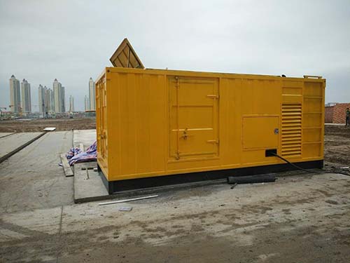 监利合同中关于乙方责任导致工期延误的赔偿标准应该如何制定？